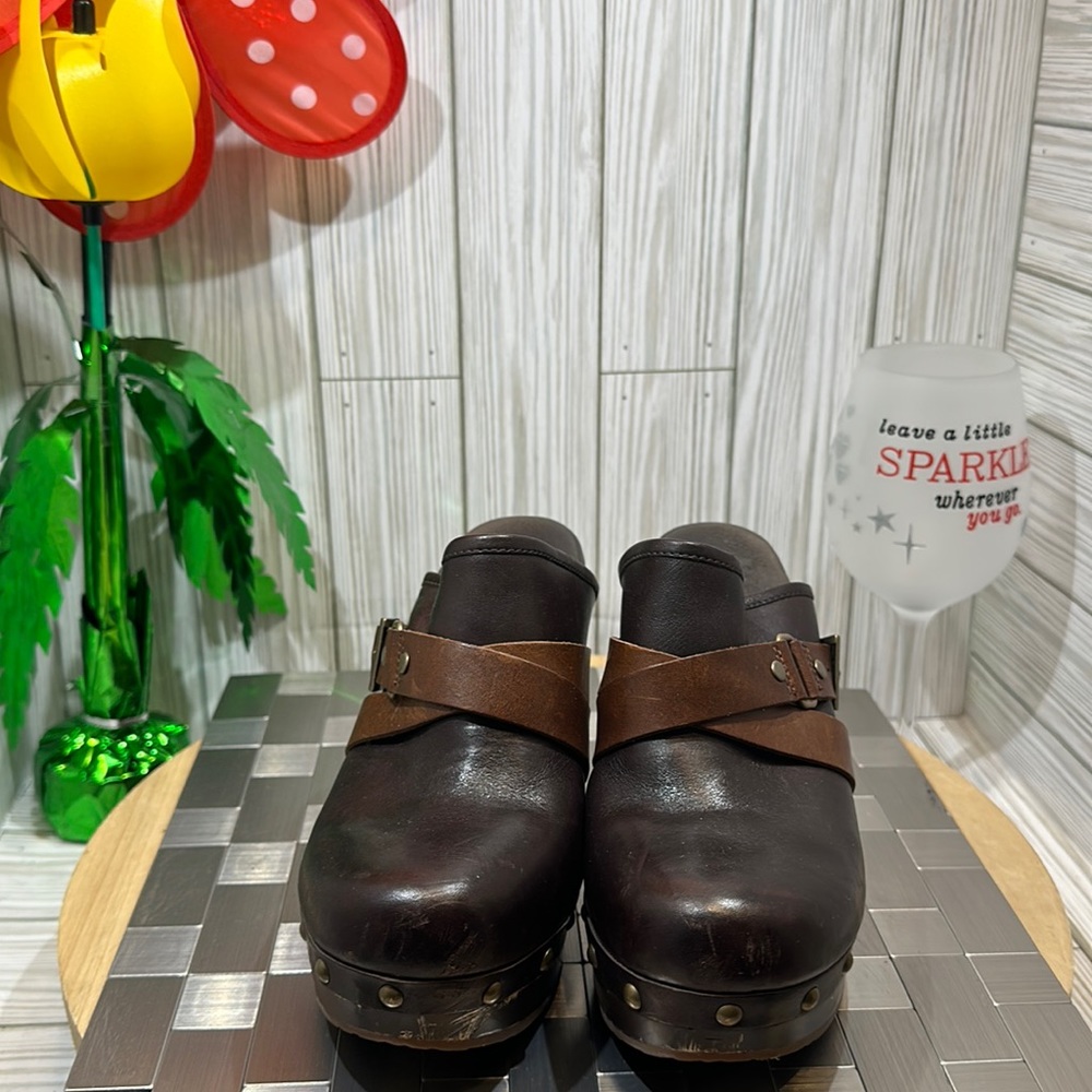 UGG‎ wedges